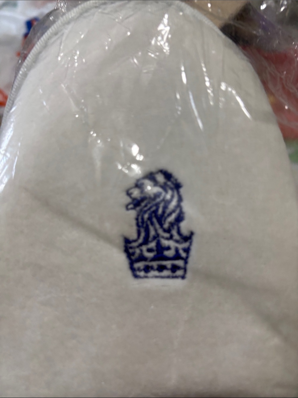 Ritz Carlton NEW White Hotel-Style Slipper with Blue Embroidered Crest
